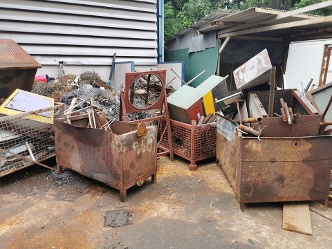 บริษัทรับซื้อของเก่า ซื้อเศษเหล็ก  ให้ราคาสูง